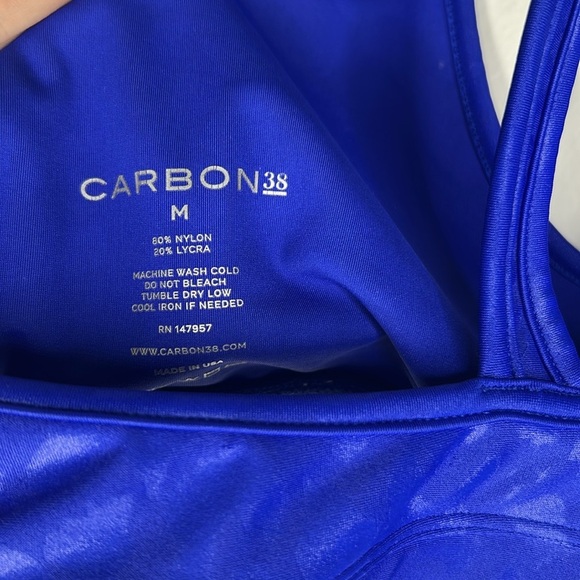 Carbon38 Action Bra 2.0 in Blue Leopard Takara Shine Size Medium - Picture 4 of 4